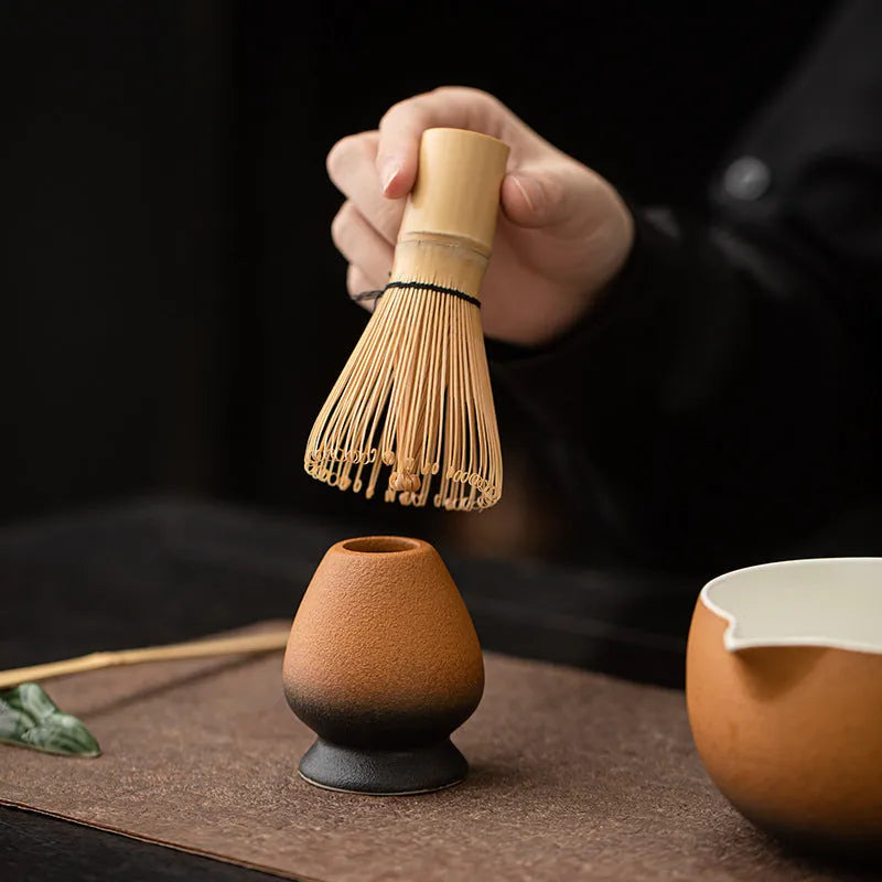 Ceramic matcha tea set with 550ml bowl, whisk, stand, and spoon in Chinese style glaze finish