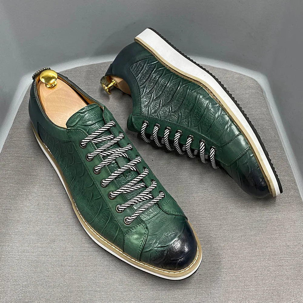 Men's pattern embossed handmade shoes in black with low tube design and front tie lacing