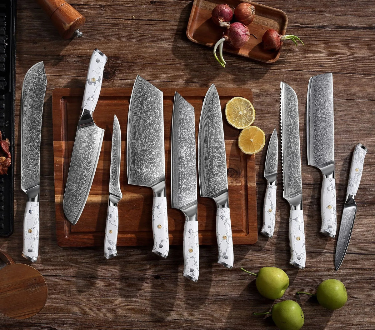 Damascus VG10 combined chef's knife with 21cm blade showing modern simple design