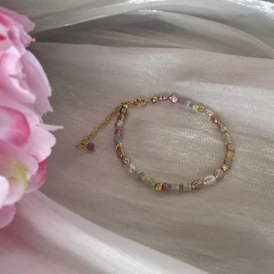 Women's natural pearl bracelet and necklace set with 14K gold gilding and silver accents