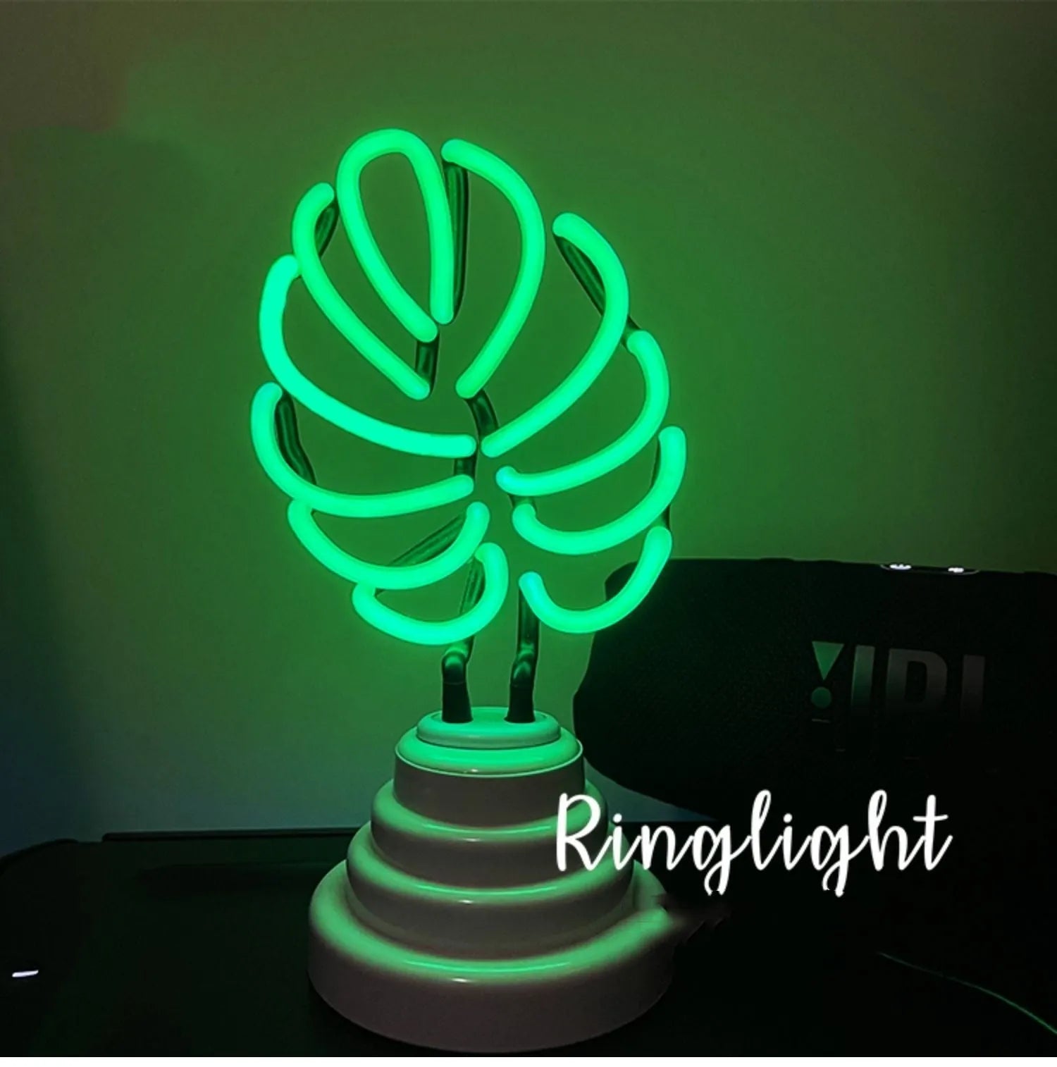 Minimalist bamboo shape desktop lamp with white tube and green light