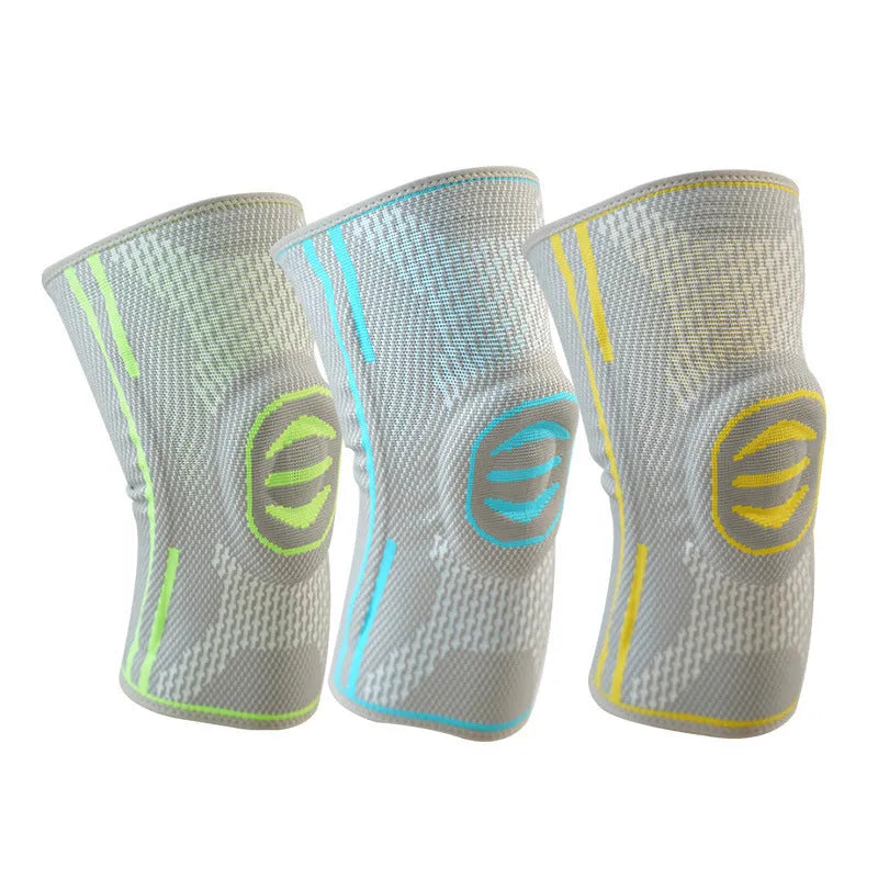 Cotton mountaineering knee pads in blue, green and yellow colours for sports protection