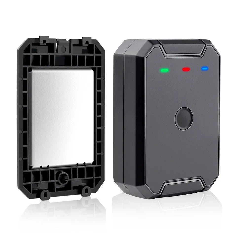Black car GPS locator device with 6000mAh battery and IP65 rating.