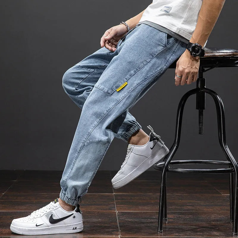 Men's loose cargo casual jeans with straight leg design and micro-elastic cotton fabric