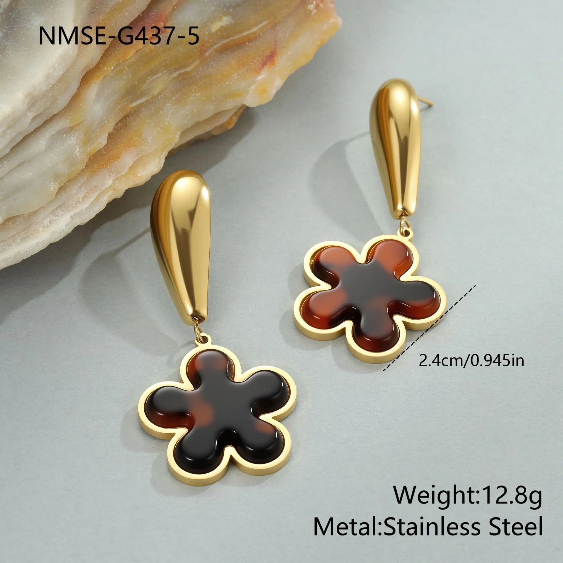 Pair of 18K gold plated stainless steel earrings featuring tortoiseshell resin in heart and flower geometric shapes for women