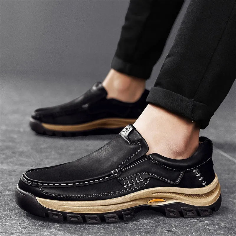 Men's black thick-soled outdoor leather shoes with round toe and rubber non-slip soles