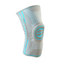 Cotton mountaineering knee pads in blue, green and yellow colours for sports protection