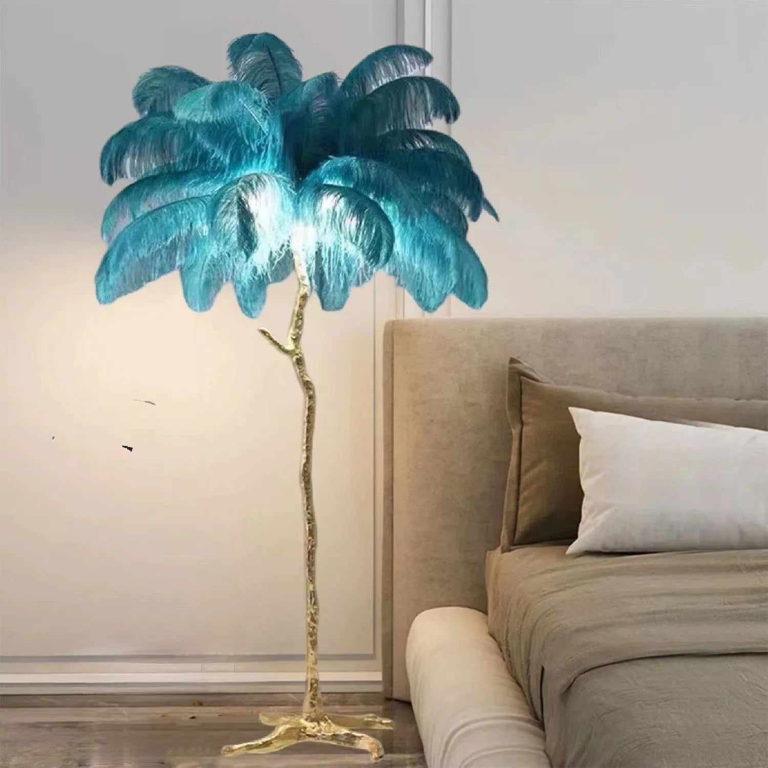 Decorative resin feather floor lamp with 32 feathers standing 170cm tall