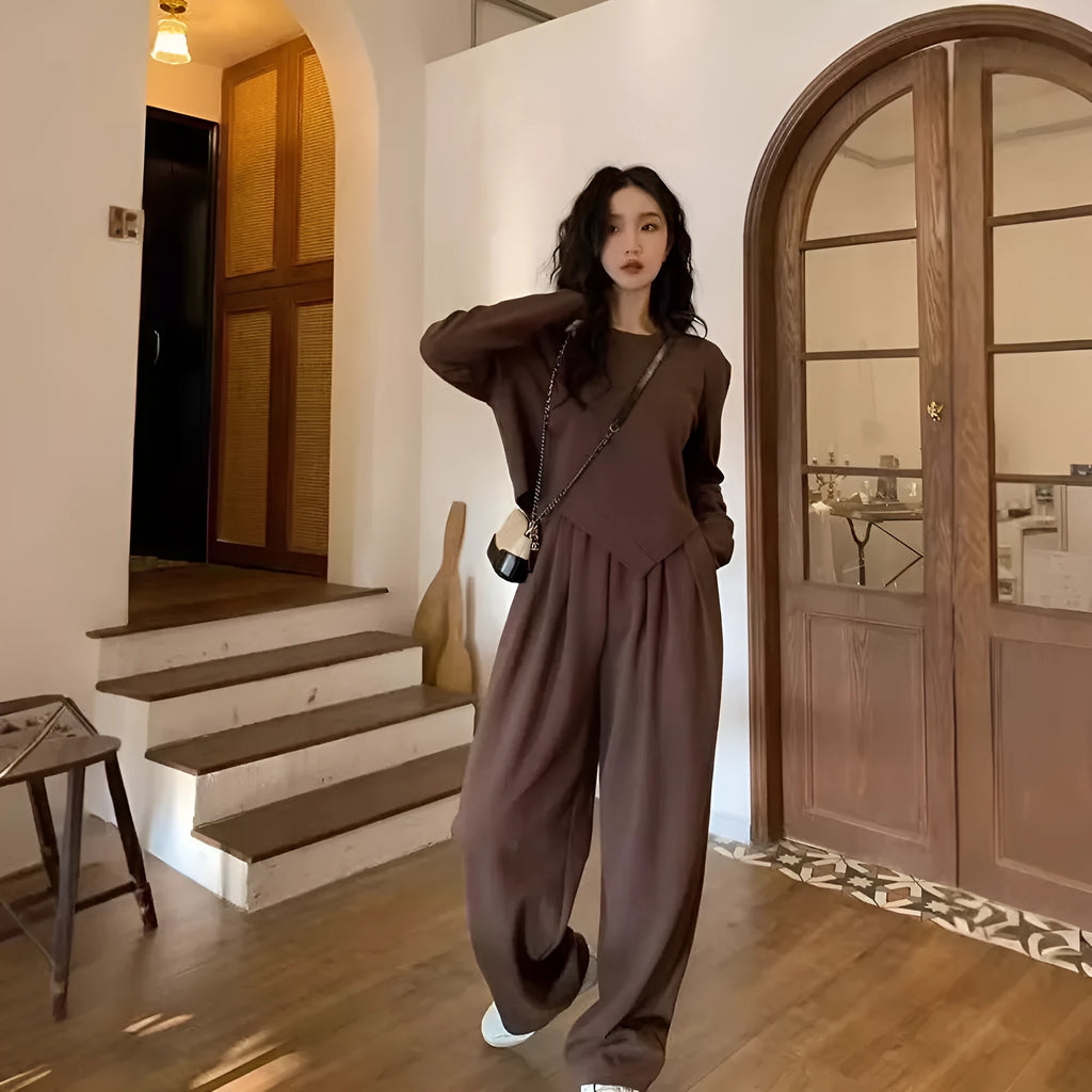 Women's khaki loose-fit casual sports suit set with long sleeve top and trousers