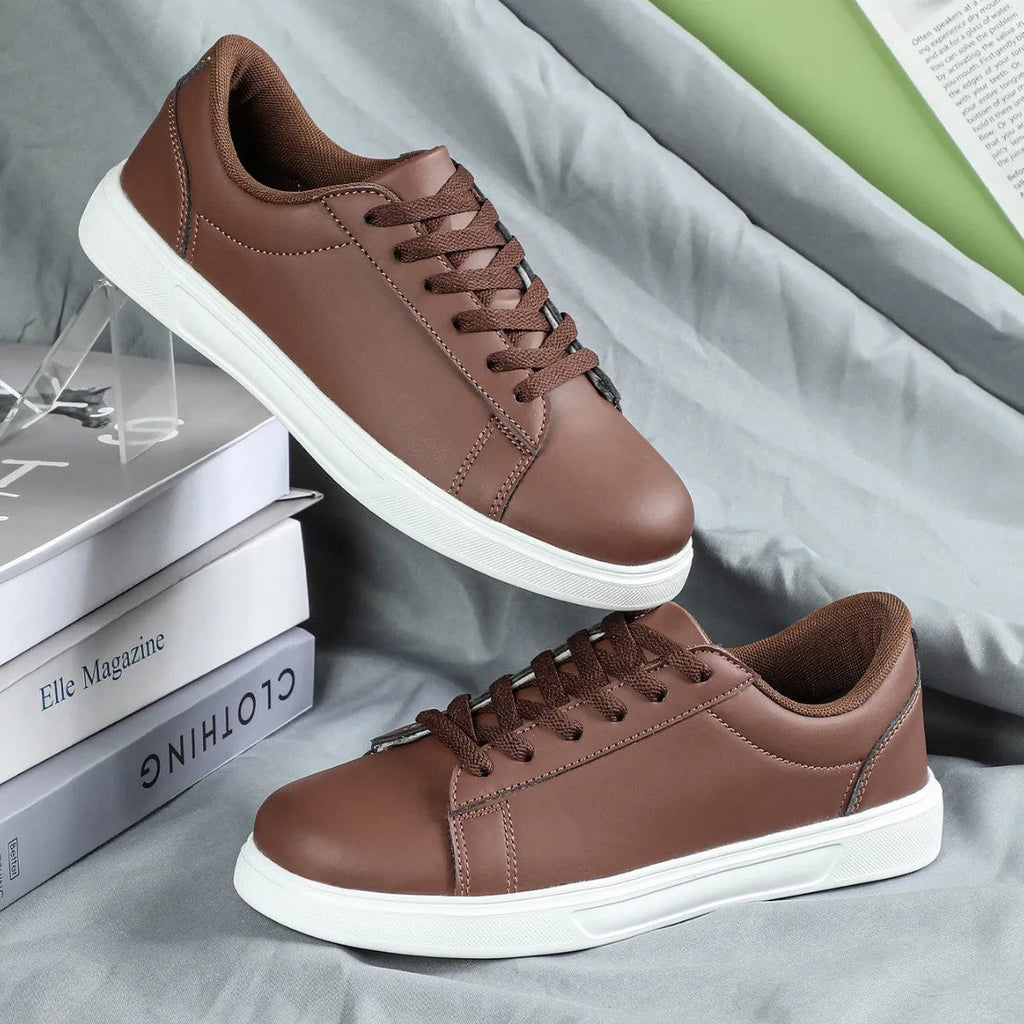 Platform skateboard sneakers with mid-heel, artificial PU upper and round toe in multiple colour options