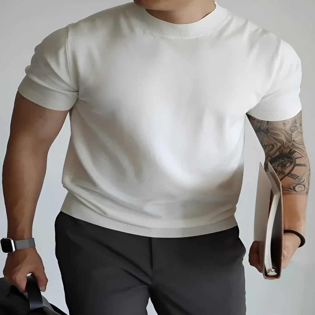 Men's slim-fit solid colour T-shirt in breathable polyester knit for commuting