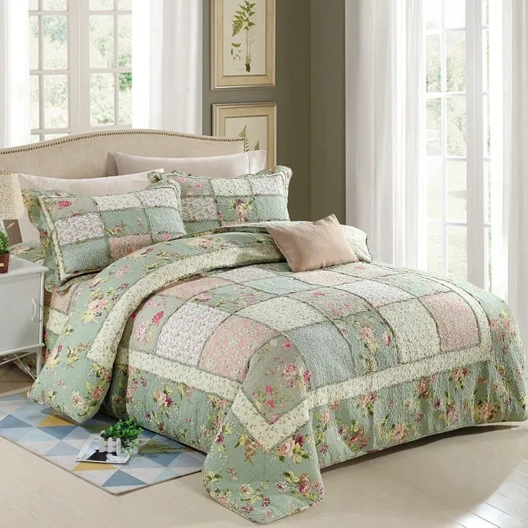 Pure cotton quilted bedspread three-piece set with pillowcases on a bed