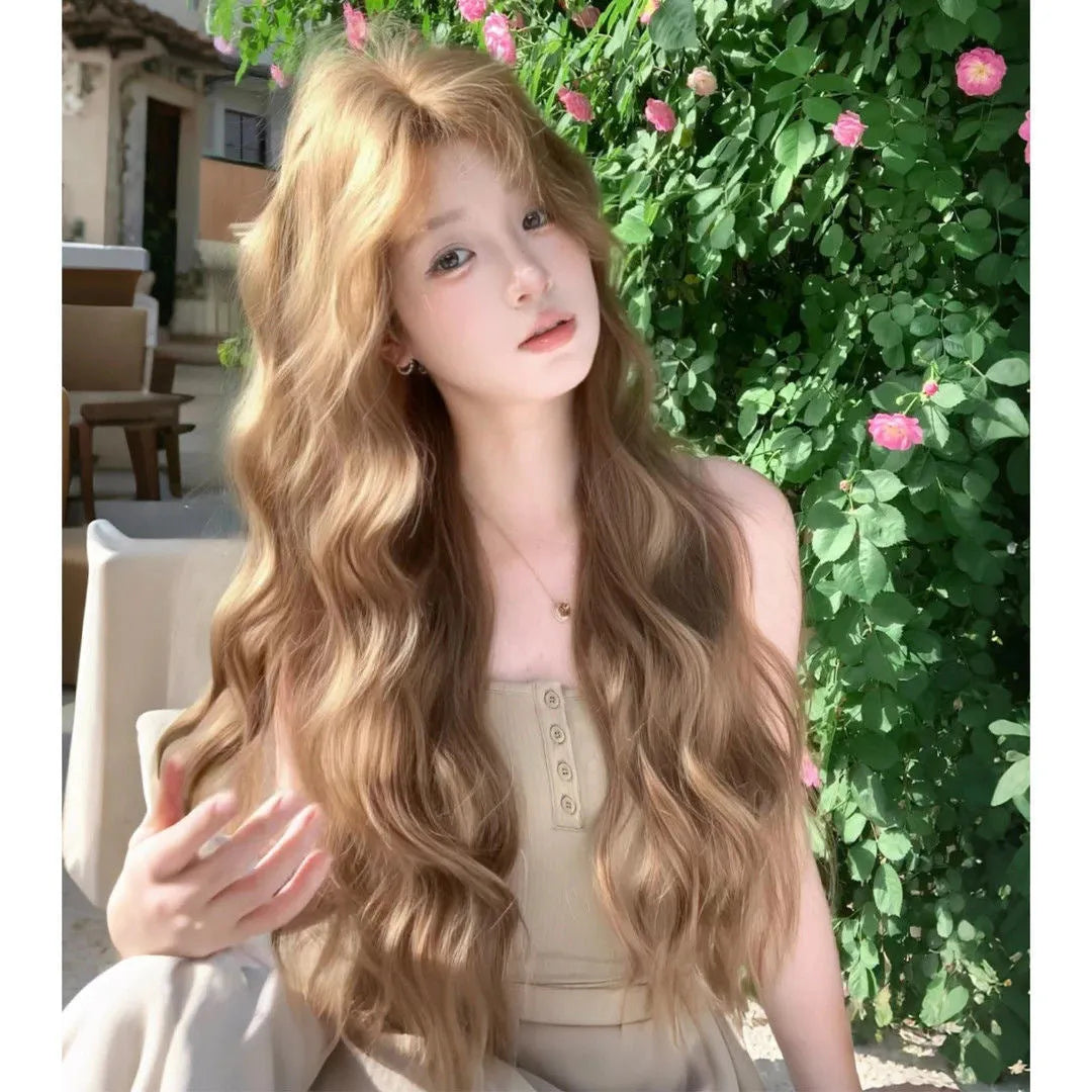 Brown linen-coloured synthetic wig with medium-length curls and included hair net