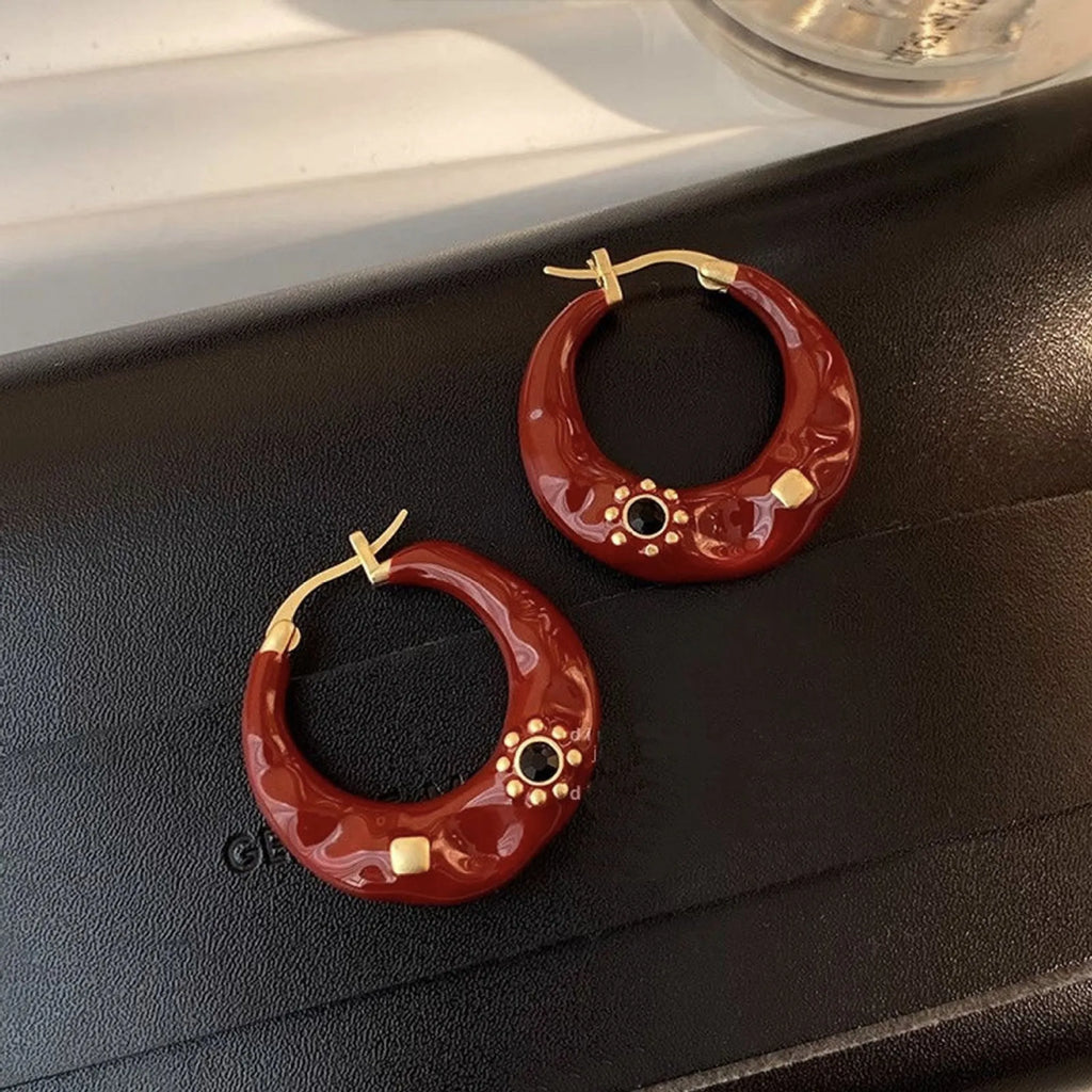 Hong Kong retro style alloy ear studs with rhinestone inlay in black and red colours