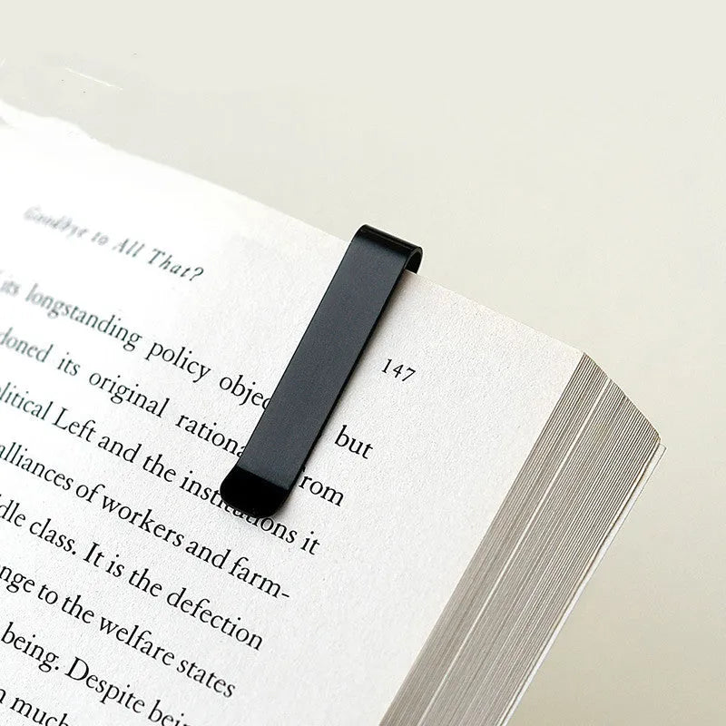 Black aluminium bookmark ruler with 15cm laser-engraved scale markings