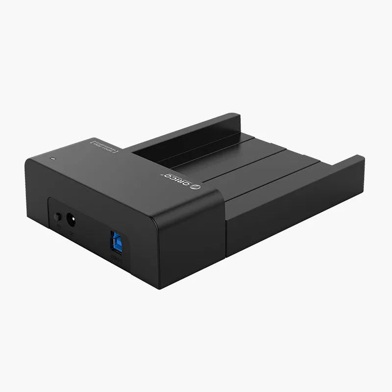 Black plastic 2.5-inch SATA hard disk enclosure with USB cable