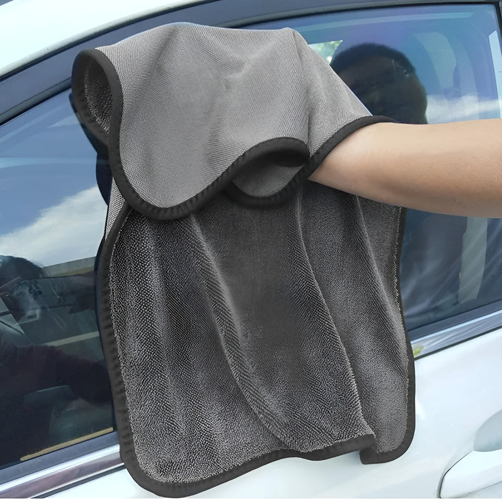Grey square microfiber car drying towel measuring 40x40cm for vehicle water absorption