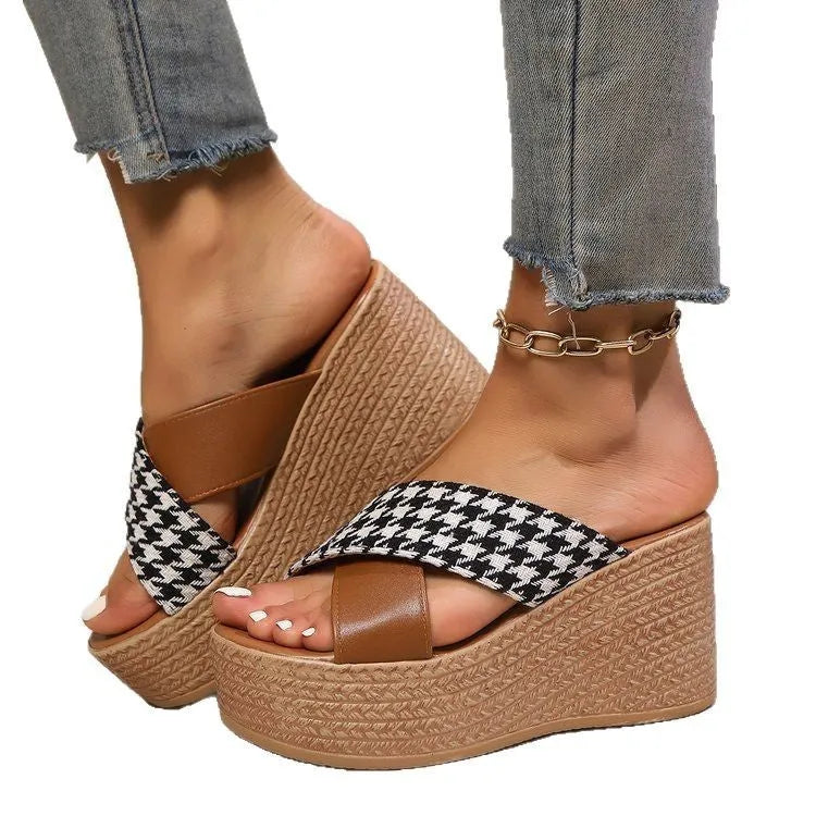 Brown plaid wedge sandals with cross leopard pattern and rubber sole