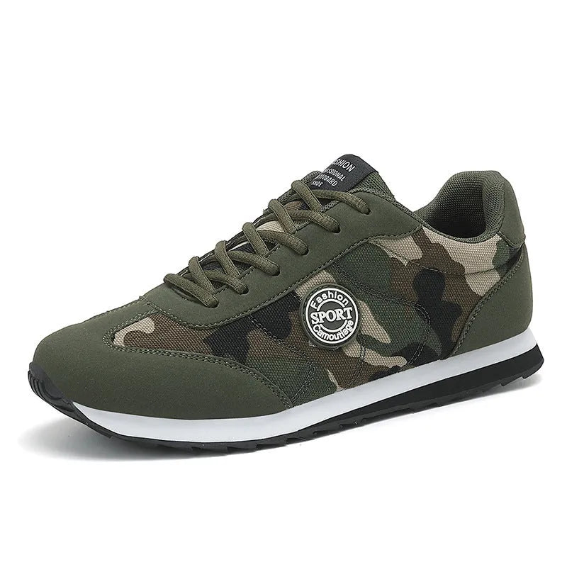 Camouflage patterned suede running shoes with mesh lining and foam soles