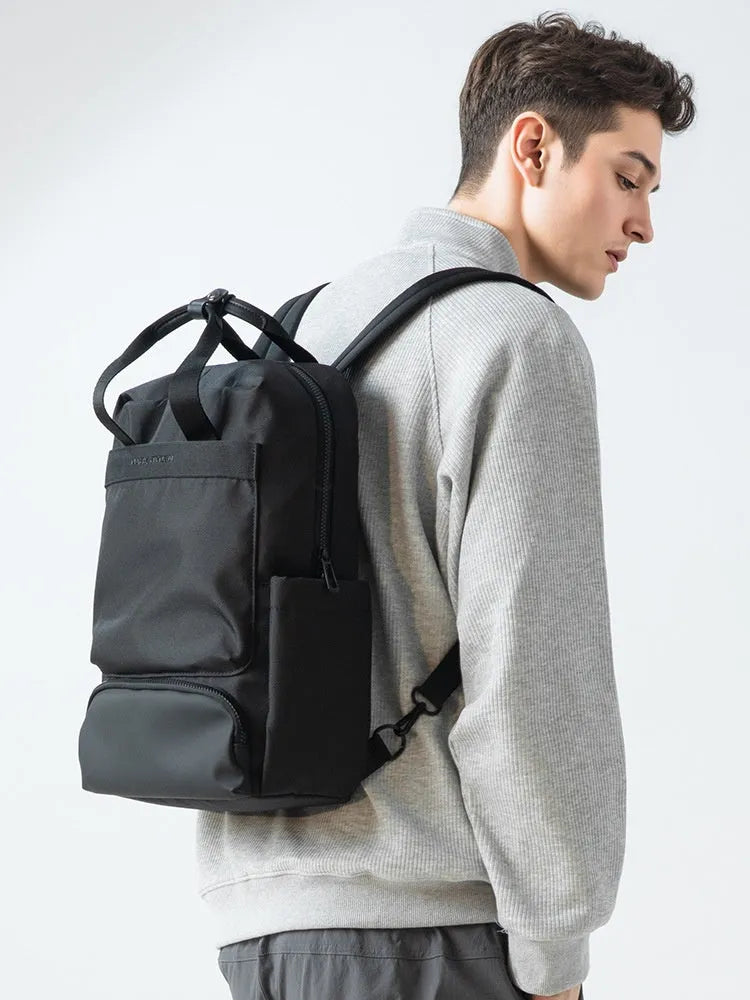 Lightweight computer backpack in elegant black made from Oxford cloth with 20-35L capacity