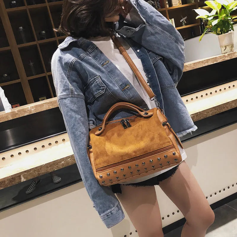 Large soft PU leather casual tote shoulder bag for women with zipper closure in black colour