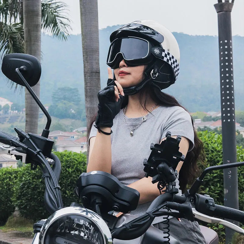 Retro style full face motorcycle helmet in ABS, shown in Ivory White colour on a plain background.