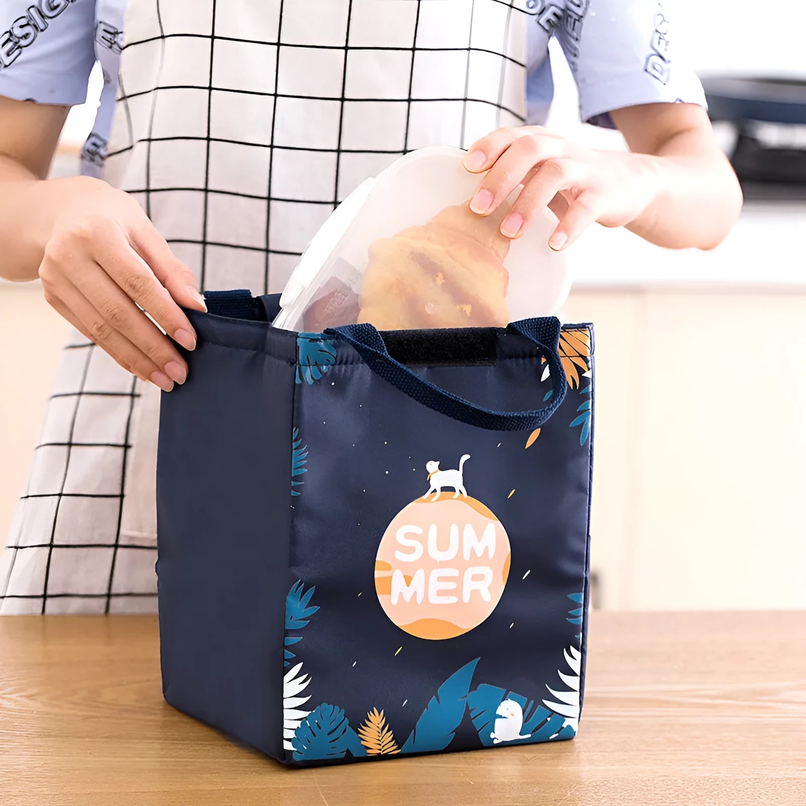 Thickened thermal insulation lunch box bag in Oxford cloth with gray unicorn or navy blue planet cat design for office use