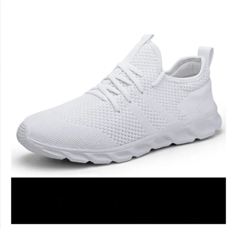 Men's black and white breathable sneakers with mesh upper and lace-up closure for casual sport