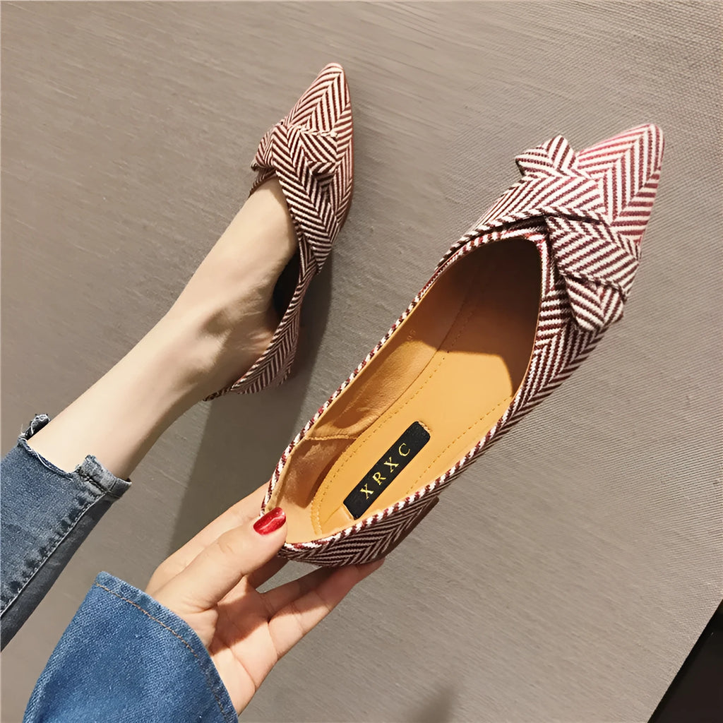 Women's Korean style pointed flats in black and red with cotton upper and low 1-3cm heel