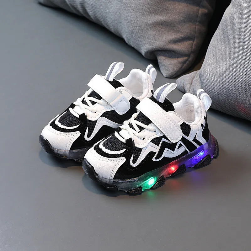 Children's breathable mesh sneakers with Velcro fastening in black, pink, and grey colour options