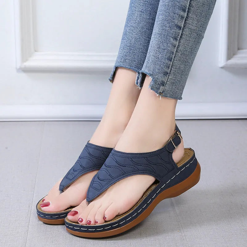 Women's casual wedge sandals with adjustable strap and solid colour artificial PU upper