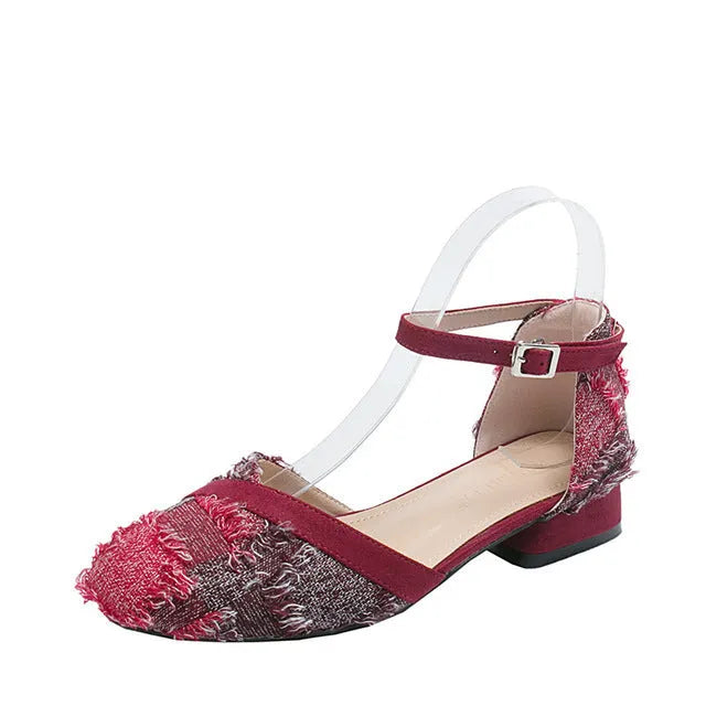 Women's dorsay flats with ankle strap and 3cm low heel in suede material