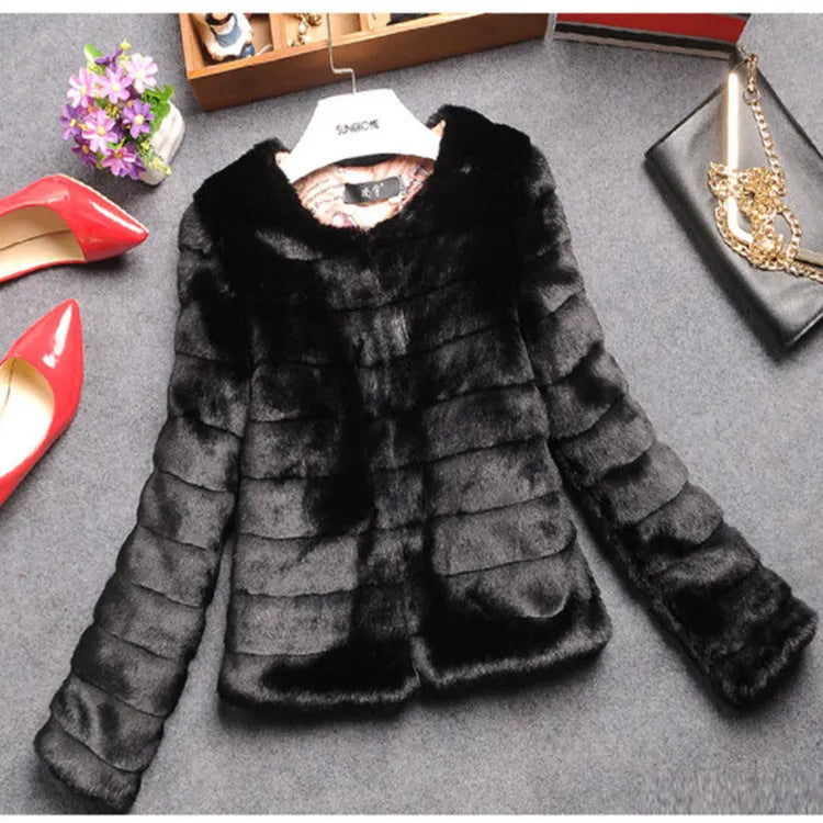 Women's short faux fur top in beige with regular sleeves, 40cm length