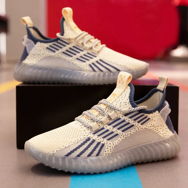 Men's white breathable sports shoes with mesh lining and platform heel design