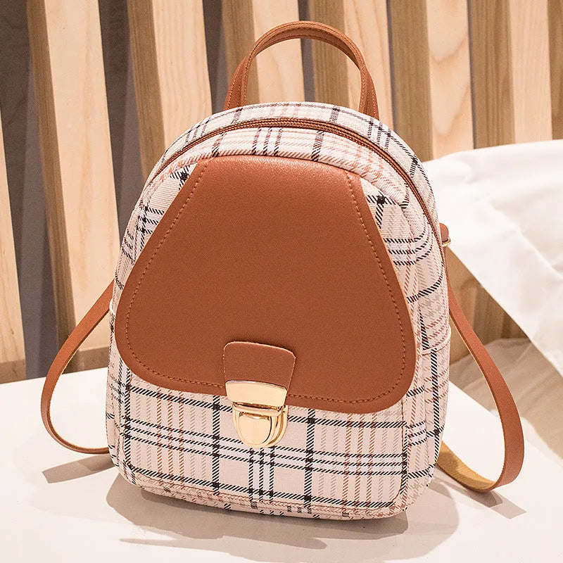 One shoulder diagonal phone bag in PU leather with adjustable strap