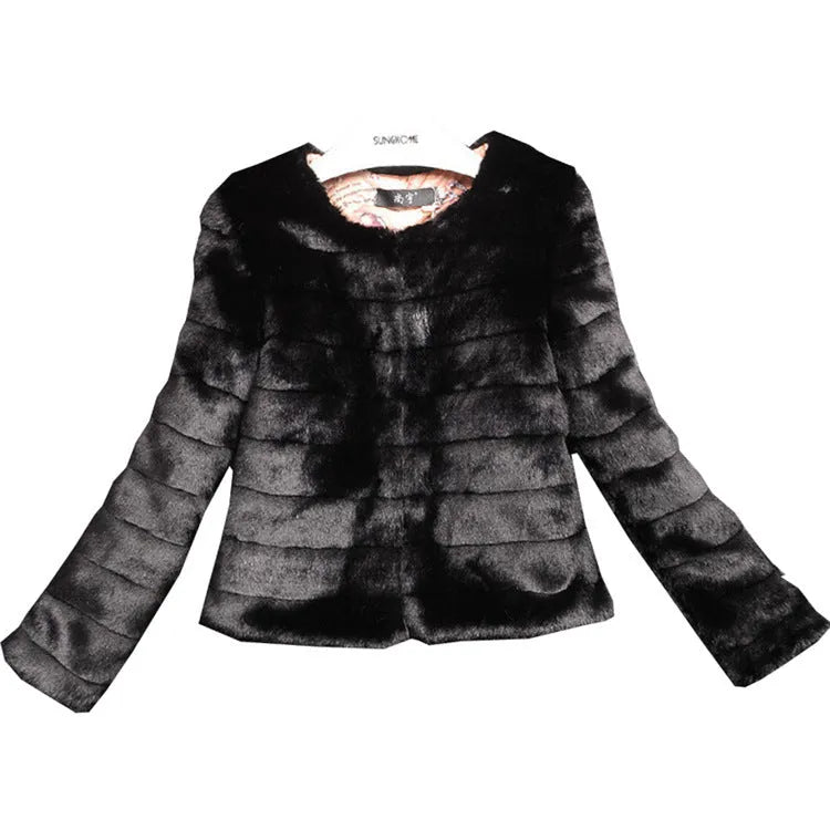 Women's short faux fur top in beige with regular sleeves, 40cm length