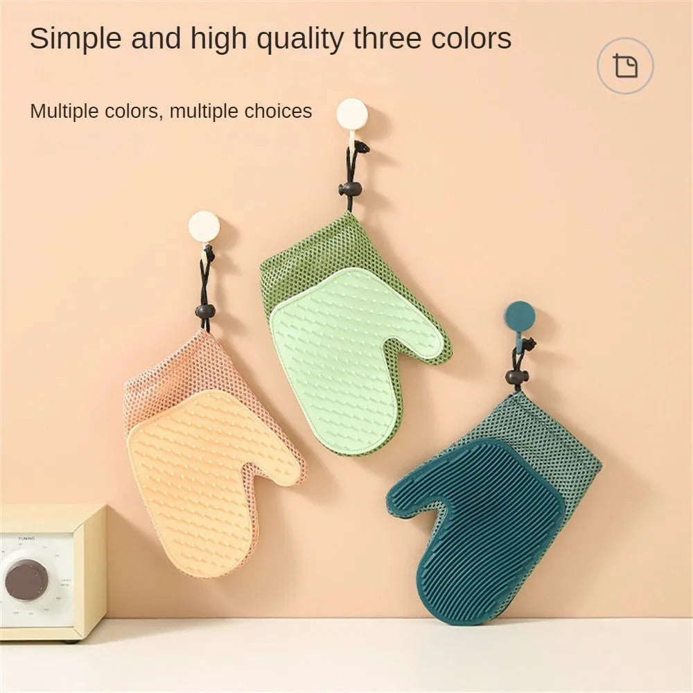 Right-hand pet grooming glove for removing dog and cat hair from coats and household fabrics.
