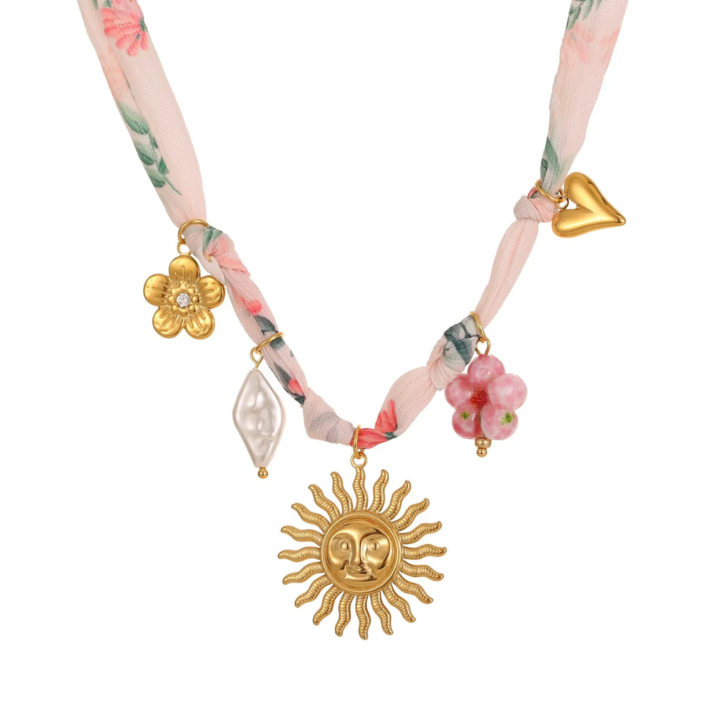 Stainless steel necklace with 18K electroplated geometric pendant on regular chain