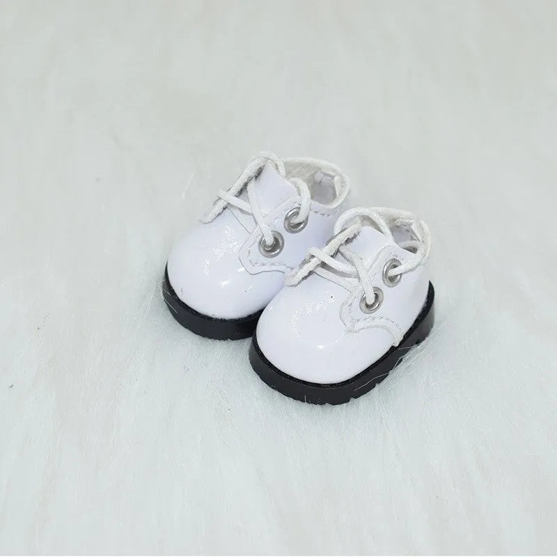 Doll replacement shoes for 17cm figures in multiple styles and colours