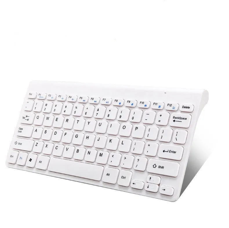 Black and white wireless keyboard and mouse set with 4G connectivity and 10-metre range