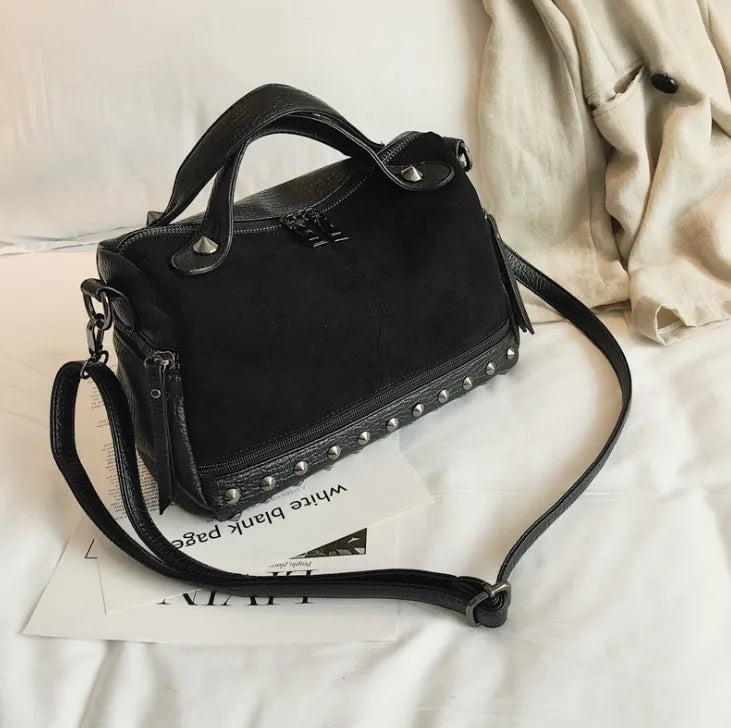 Large soft PU leather casual tote shoulder bag for women with zipper closure in black colour