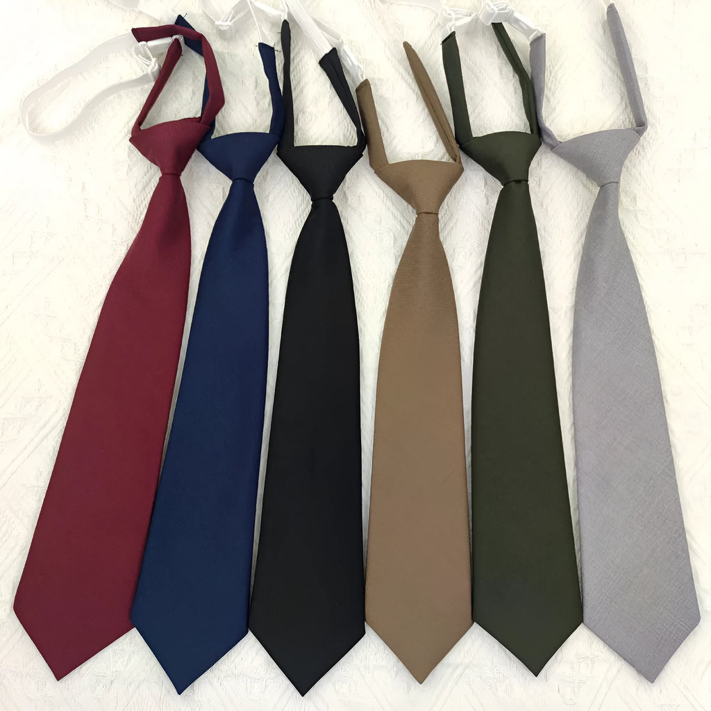 Navy blue cotton men's bow tie with arrow style adjustment measuring 35x7cm for formal suits