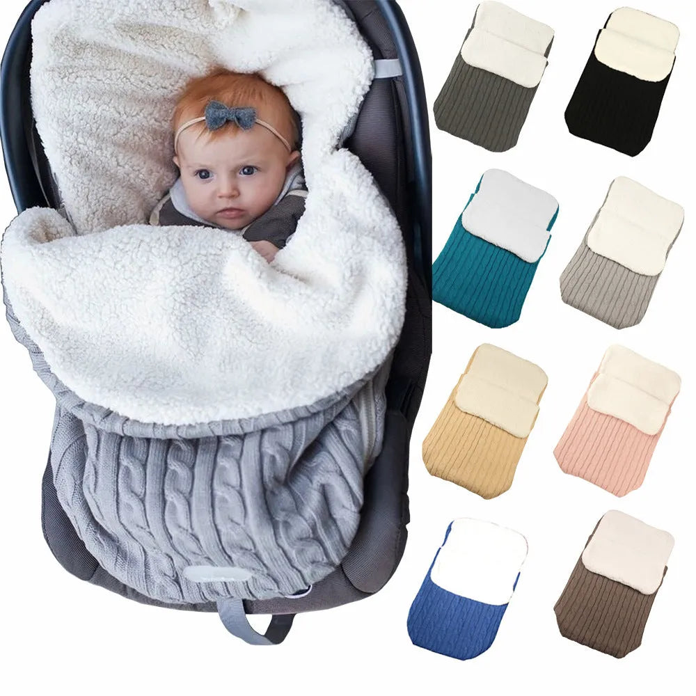 Baby stroller sleeping bag in envelope style with thick cotton wool filling for winter warmth