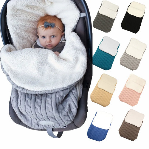 Baby stroller sleeping bag in envelope style with thick cotton wool filling for winter warmth