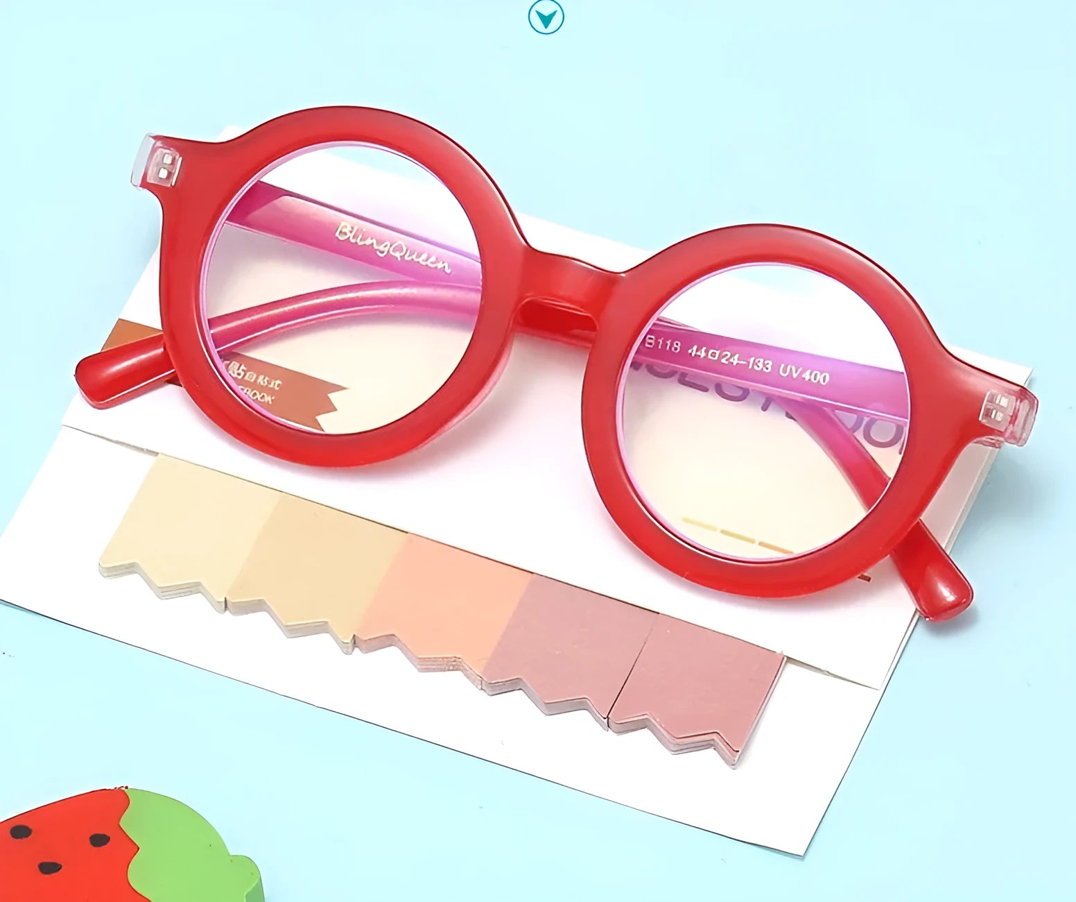 Retro round frame glasses in six colour variations with PC frame and UV400 protection