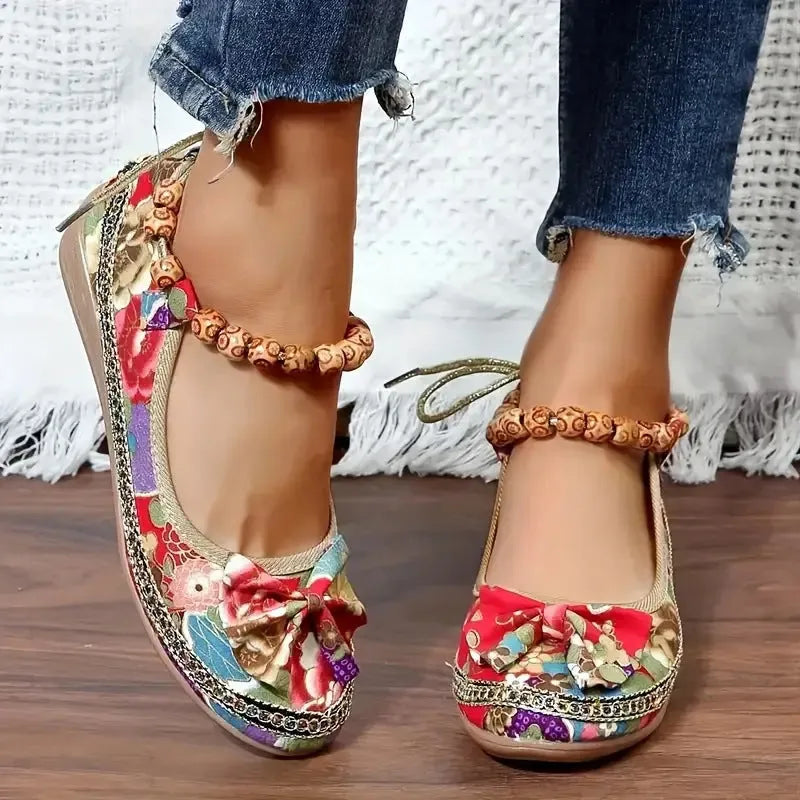 Women's black ethnic platform sandals with elastic band and round toe