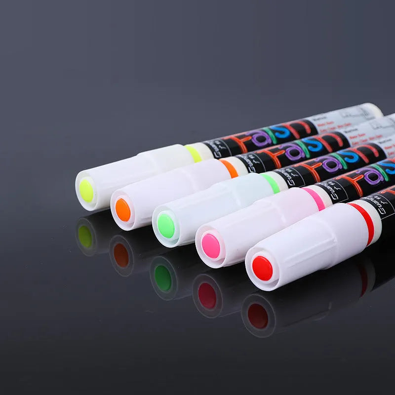 Electronic fluorescent board highlighter with 6mm tip and oblique pen shape on card packaging