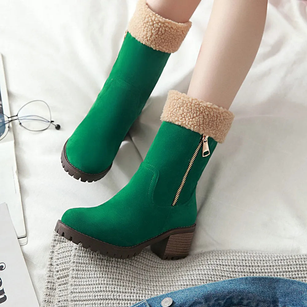 Snow boots with plush lining and rubber insole in black, grey, green, or orange colours