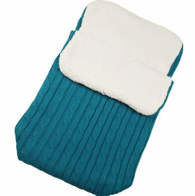Baby stroller sleeping bag in envelope style with thick cotton wool filling for winter warmth