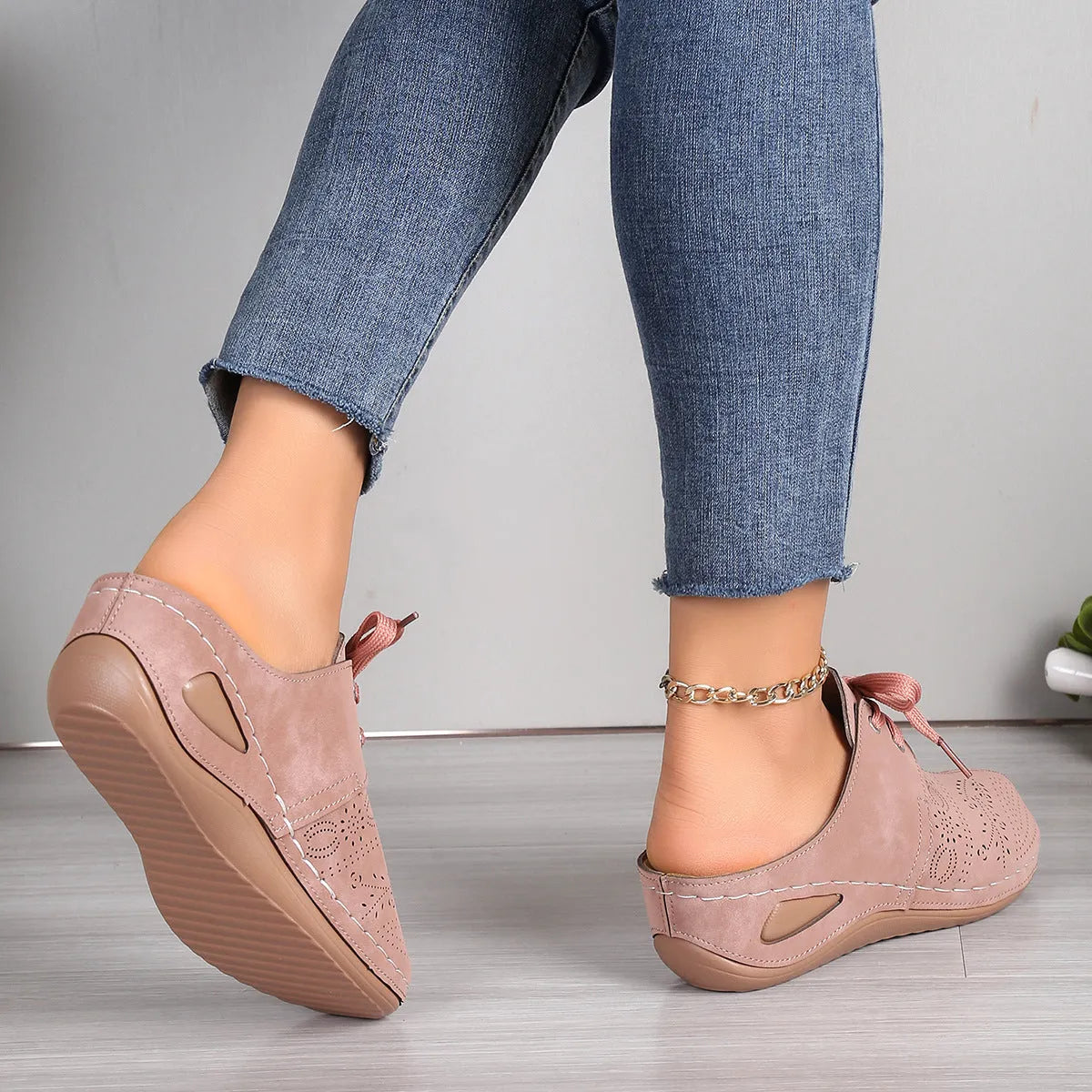 Women's baotou lace-up wedge sandals in suede with hollow out design